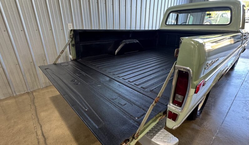 								1971 Ford F-100 Sport Custom full									