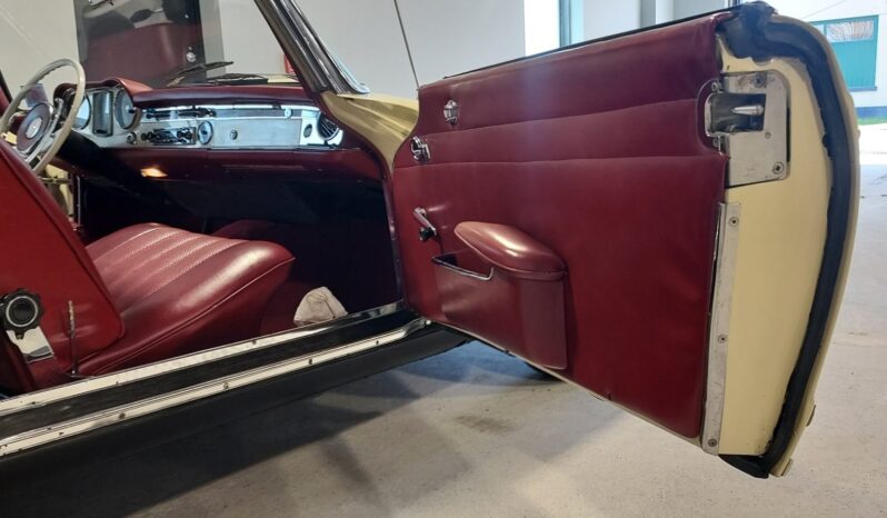 								1965 Mercedes-Benz 230SL full									
