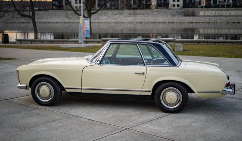 								1965 Mercedes-Benz 230SL full									