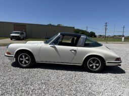 1971 Porsche 911T Targa 5-Speed full