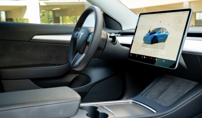 								2022 Tesla Model 3 Performance full									