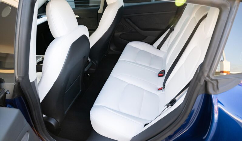 								2022 Tesla Model 3 Performance full									