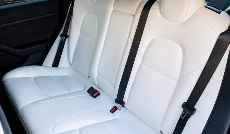 								2022 Tesla Model 3 Performance full									