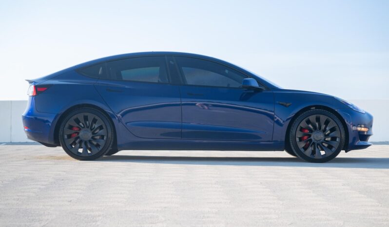 								2022 Tesla Model 3 Performance full									