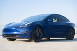 										2022 Tesla Model 3 Performance full									