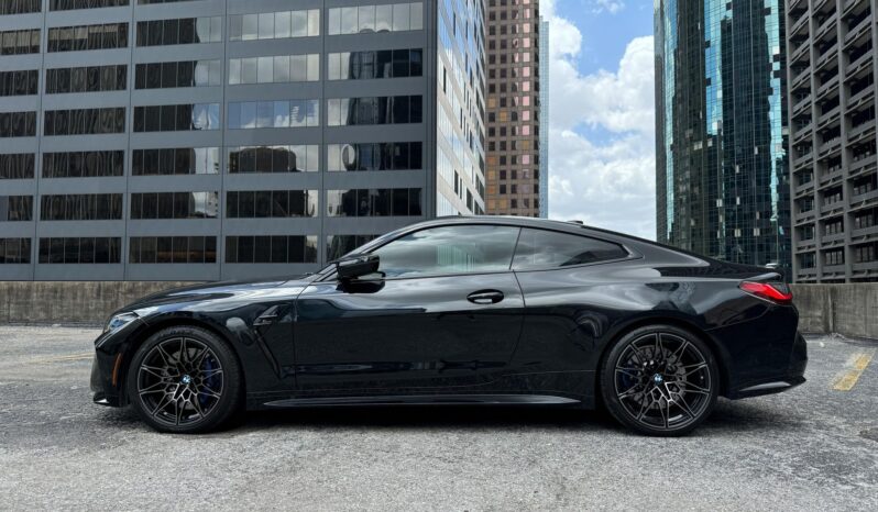 								2022 BMW M4 Competition xDrive Coupe full									