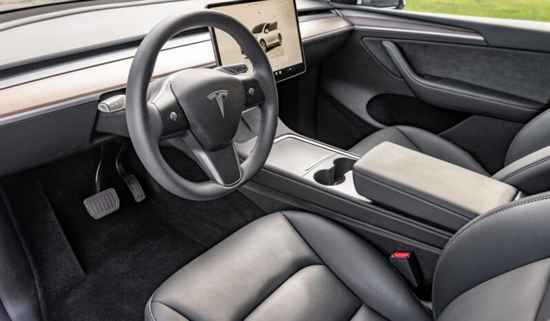 								2023 Tesla Model Y Long Range AWD full									