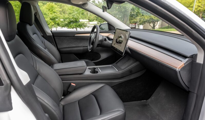 								2023 Tesla Model Y Long Range AWD full									