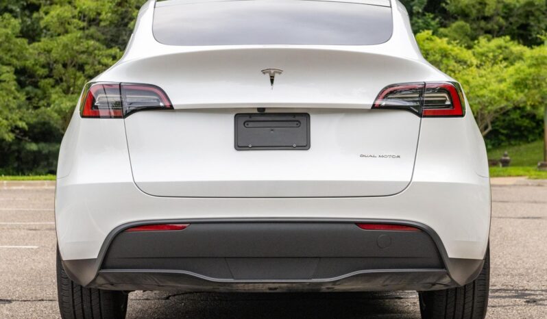 								2023 Tesla Model Y Long Range AWD full									
