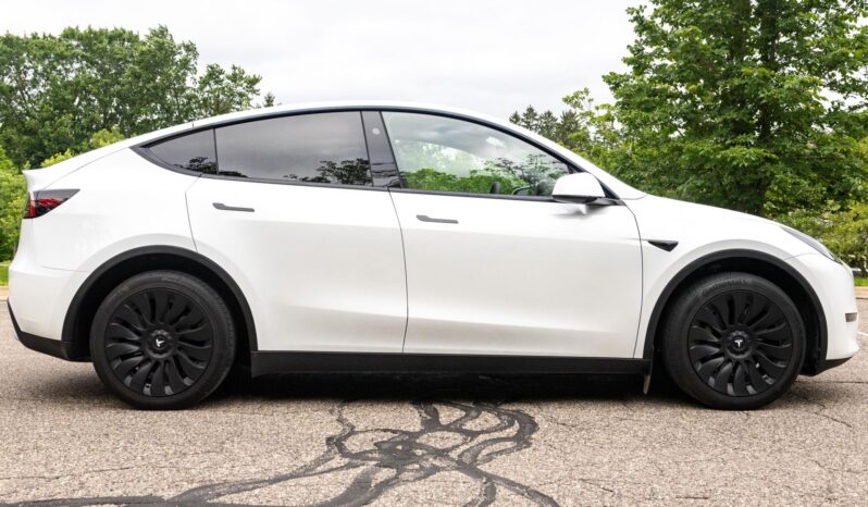 								2023 Tesla Model Y Long Range AWD full									