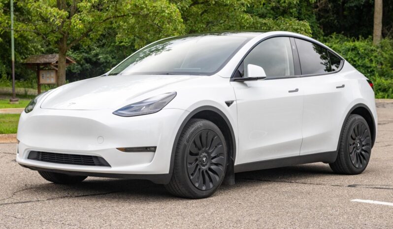 								2023 Tesla Model Y Long Range AWD full									