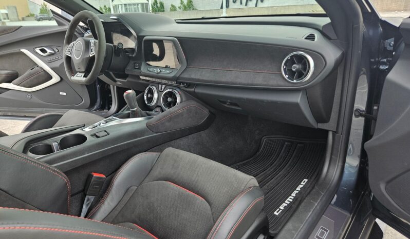 								2023 Chevrolet Camaro ZL1 Coupe full									