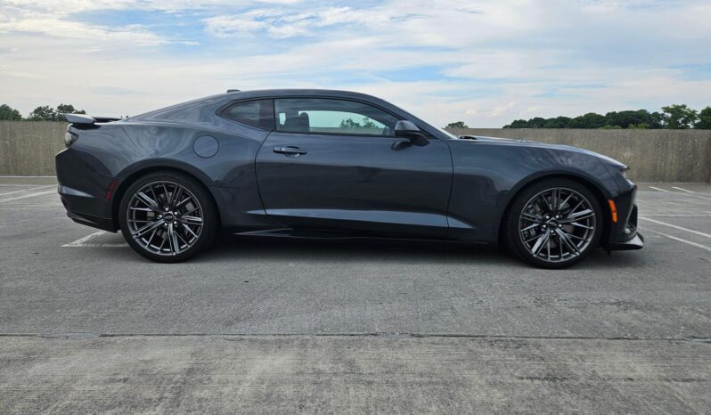 								2023 Chevrolet Camaro ZL1 Coupe full									