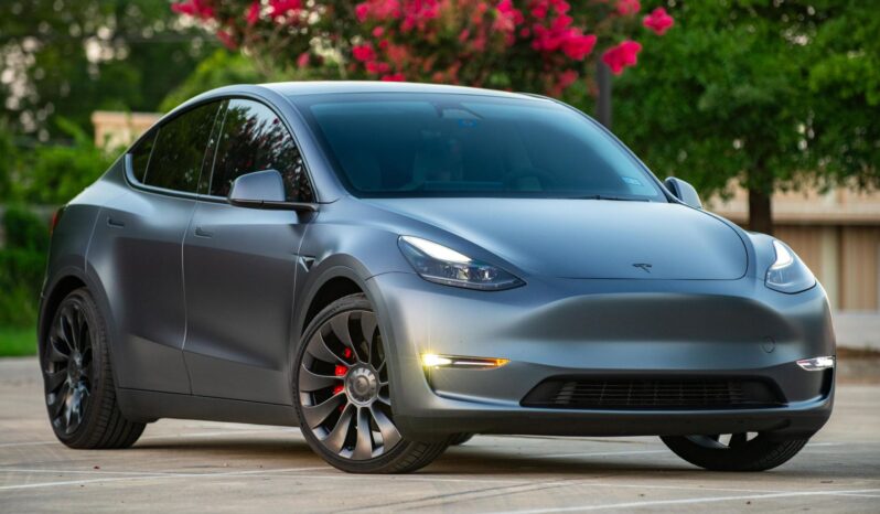 								2023 Tesla Model Y Performance full									