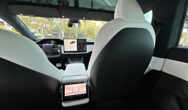 								2022 Tesla Model S Plaid full									