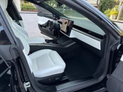 										2022 Tesla Model S Plaid full									