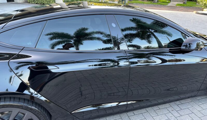 								2022 Tesla Model S Plaid full									