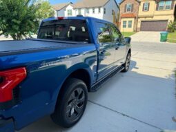 2022 Ford F-150 Lightning Lariat full