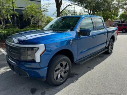 2022 Ford F-150 Lightning Lariat full