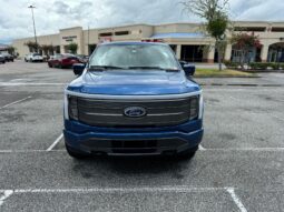 2022 Ford F-150 Lightning Lariat full