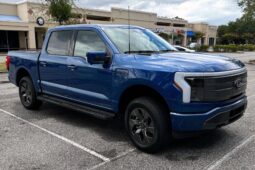 2022 Ford F-150 Lightning Lariat full