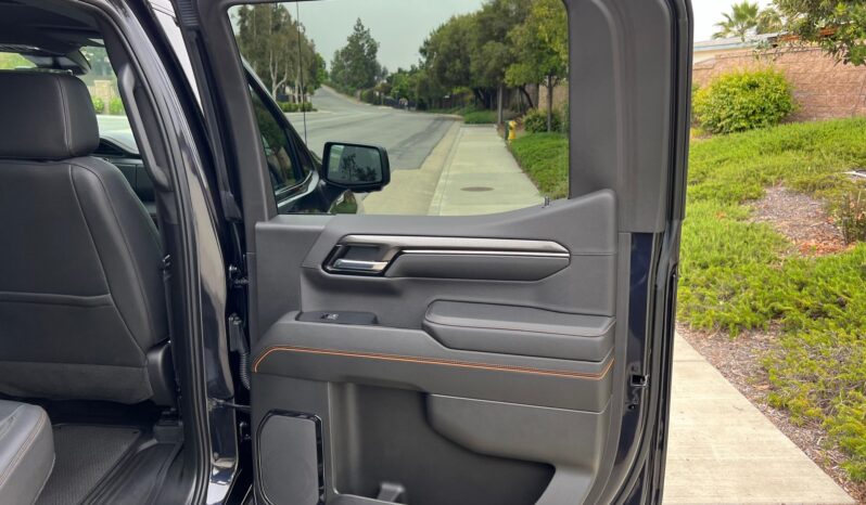 								2023 GMC Sierra 1500 AT4 full									