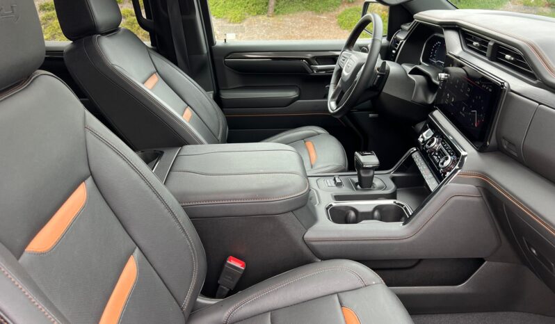 								2023 GMC Sierra 1500 AT4 full									