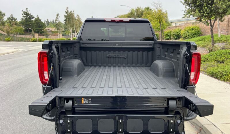 								2023 GMC Sierra 1500 AT4 full									