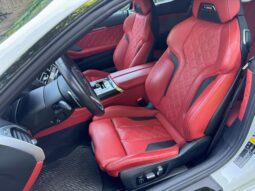 										2022 BMW M8 Competition Convertible full									