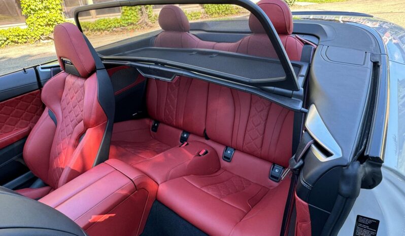								2022 BMW M8 Competition Convertible full									