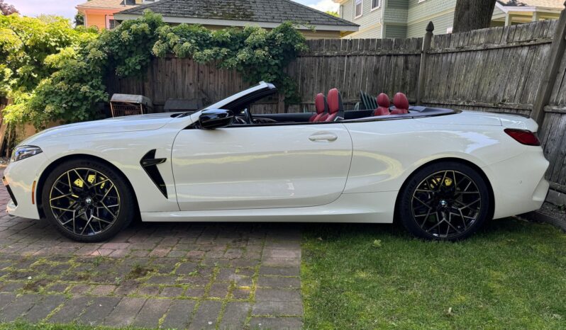 								2022 BMW M8 Competition Convertible full									