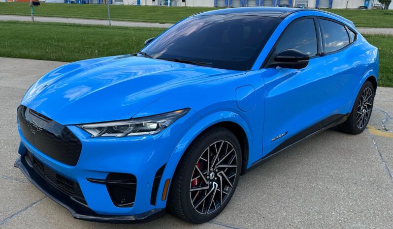 								2022 Ford Mustang Mach-E GT full									