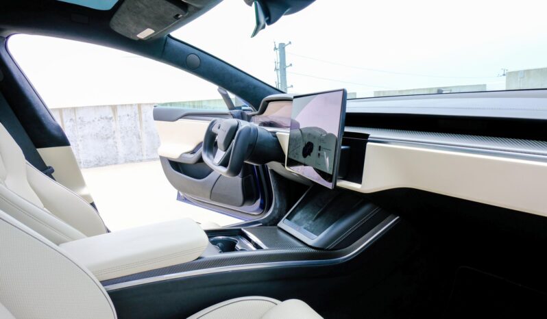 								2023 Tesla Model S Plaid full									