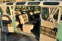 1970 Volkswagen Type 2 Kombi 23-Window Conversion full