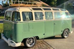 1970 Volkswagen Type 2 Kombi 23-Window Conversion full