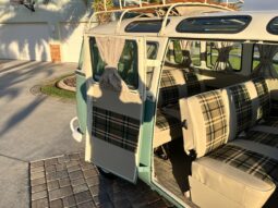 1970 Volkswagen Type 2 Kombi 23-Window Conversion full