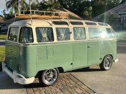 1970 Volkswagen Type 2 Kombi 23-Window Conversion full