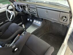 										1971 Datsun 510 2-Door Sedan 6-Speed full									