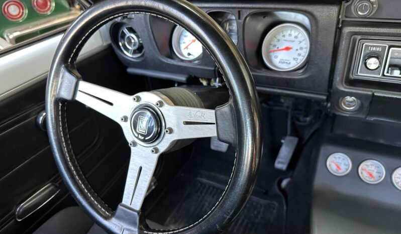 								1971 Datsun 510 2-Door Sedan 6-Speed full									