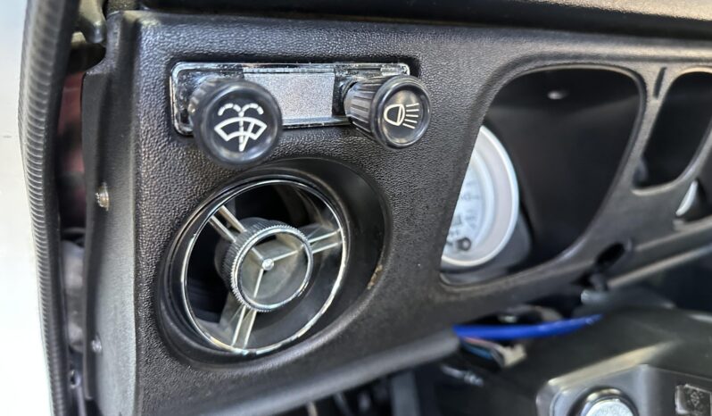 								1971 Datsun 510 2-Door Sedan 6-Speed full									