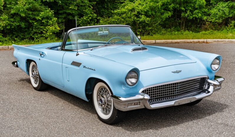 								1957 Ford Thunderbird full									